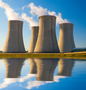 What should be paid attention to in the lighting engineering of cooling towers